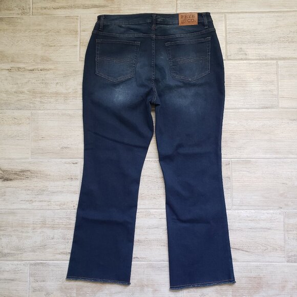 Frye and Co Women’s High Rise Raw Hem Button Fly Boot Cut Jeans 14 - Picture 2 of 8